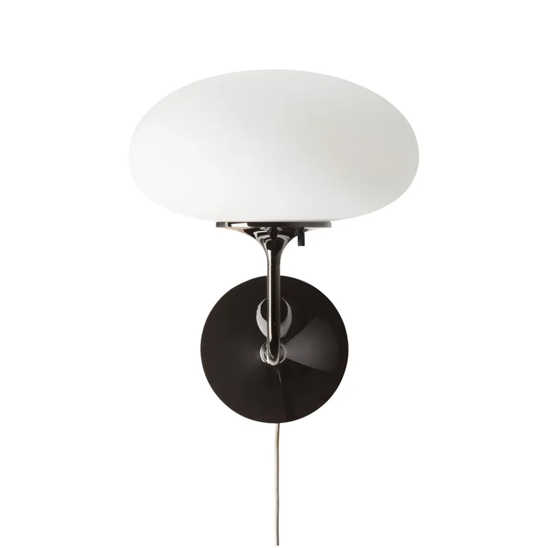 Kundfavorit Stemlite vägglampa från GUBI