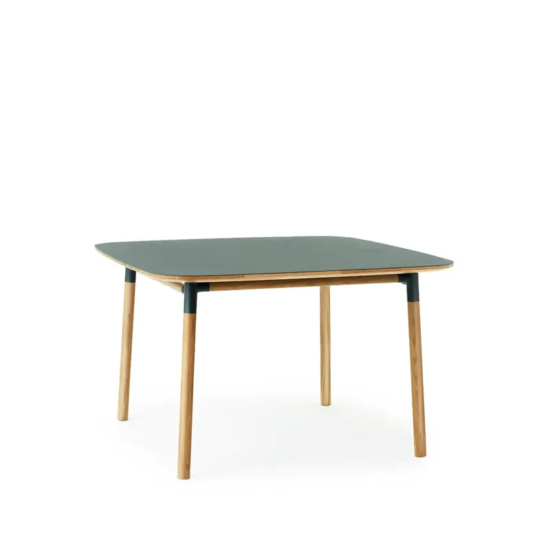 Form matbord 120x120 cm från Normann Copenhagen Erbjudandepris