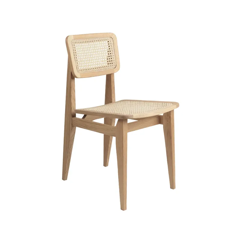 C-Chair stol från GUBI risnedsättning