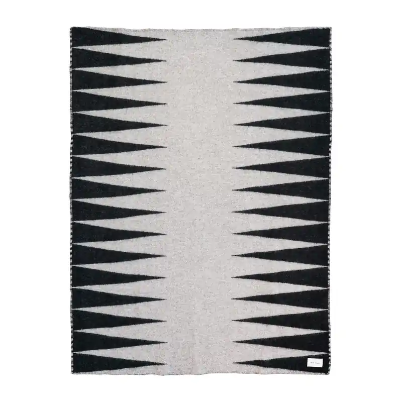 Ihalo pläd 130x180 cm från Hein Studio Populärt val