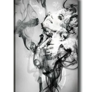 Canvastavla 70x100 cm - Kvinna som framträder ur svävande rökformationer - Inredning & dekor risnedsättning