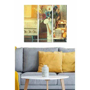 Canvastavla i trä 3-delar 50x70 cm - Retro-inspirerad komposition med en gammal radio, blommor och en leksaksbil - Inredning & dekor Köp online