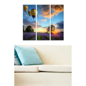 Canvastavla i trä 3-delar 50x70 cm - Färgglada luftballonger sväva över ett lavendelfält vid solnedgången - Inredning & dekor Endast idag