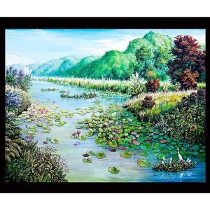 Utförsäljning Inramad Canvastavla i trä - 41x56 cm - Fridfull sjölandskap med näckrosor och omgivande grönska - Inredning & dekor