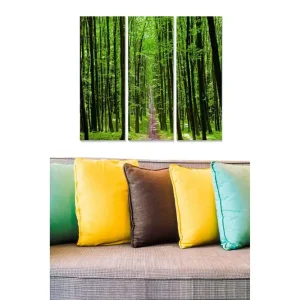 Sista chansen Canvastavla i trä 3-delar 50x70 cm - Grönskande skog med höga träd och en stig som leder in i djupet - Inredning & dekor