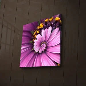 Populärt val Canvastavla med LED-belysning 28x28 cm - Färgglad blomma med rosa och lila kronblad Rosa / Lila / Gult - Inredning