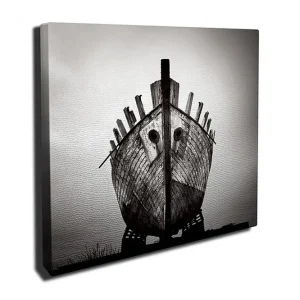 Canvastavla 45x45 cm - Gamla båt med sliten trästruktur Svart / Grå - Inredning Lågt pris
