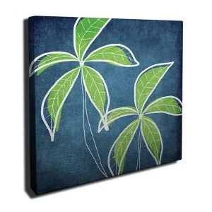 Premium Canvastavla 45x45 cm - Grönskande palmblad mot en djupblå bakgrund Grön / Blå - Inredning