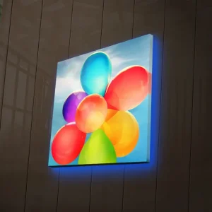 Erbjudandepris Canvastavla med LED-belysning 28x28 cm - Färgglad samling av ballonger Röd / Blå / Grön - Inredning