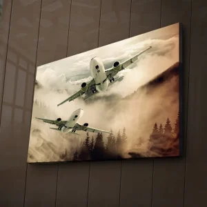 Canvastavla med LED-belysning 45x70 cm - Flygplan som svävar över dimmiga bergstoppar Grå / Beige / Mörkgrön - Inredning Nyhet
