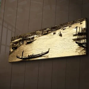 Canvastavla med LED-belysning 30x90 cm - Gondol på en spegelblanka kanal i en stadsmiljö Guld / Brunt / Svart - Inredning Billig