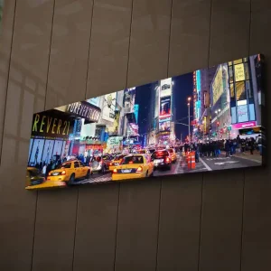 Nedsatt pris Canvastavla med LED-belysning 30x90 cm - Livlig stadsbild med gula taxibilar i en nattlig miljö Gul / Blå / Svart - Inredning