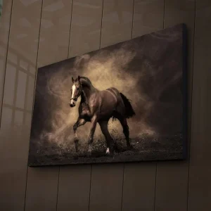 Canvastavla med LED-belysning 45x70 cm - Stolt häst i rörelse Mörkbrun / Beige / Svart - Inredning Endast idag