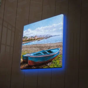 Canvastavla med LED-belysning 40x40 cm - Båt vid strandkanten med en vacker havsutsikt Blå / Grön / Brun - Inredning Begränsat erbjudande
