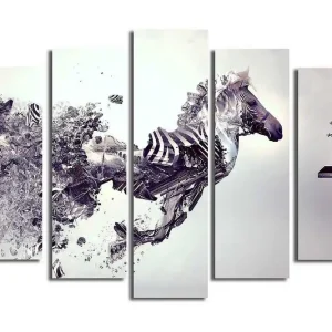 Stor Canvastavla i 5 delar 105x70 cm - Dynamisk häst i rörelse med fragmenterad struktur Grå / Svart / Vit - Inredning Rea