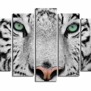 Stor Canvastavla i 5 delar 105x70 cm - Närbild av en vit tiger med intensiva ögon Vit / Svart / Grön - Inredning Rabatt
