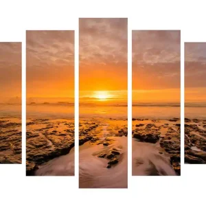 Stor Canvastavla i 5 delar 105x70 cm - Solnedgång över havet med klippformationer i förgrunden Orange / Svart / Grå - Inredning Begränsad tid