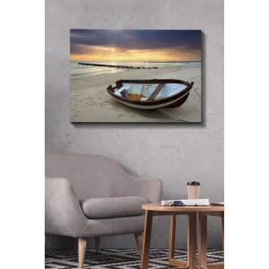 Begränsad tid Canvastavla 70x100 cm - Gammal båt på en strand vid solnedgången - Inredning & dekor