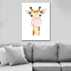 Begränsat antal Canvastavla 70x100 cm - Söt giraff som blåser en tuggummiboll - Inredning & dekor