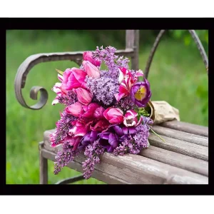 Beställ idag Inramad Canvastavla i trä - 41x56 cm - Färgrik bukett av blommor - Inredning & dekor